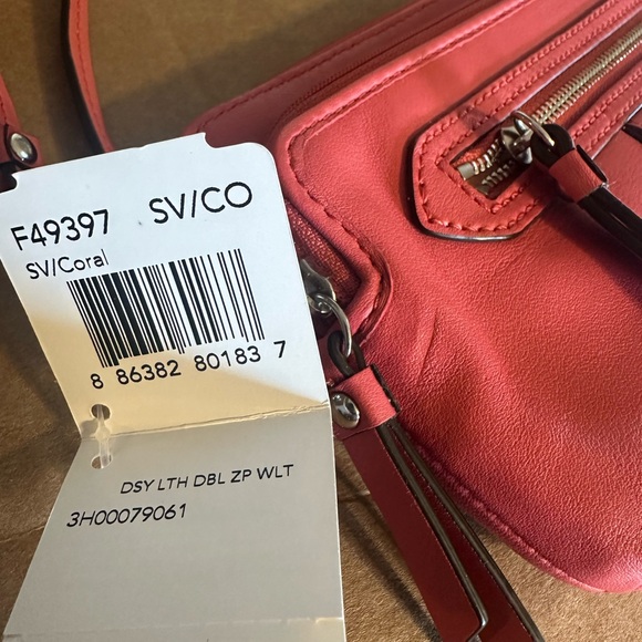 VTG NWT Coach Coral Pink Daisy Wristlet Clutch